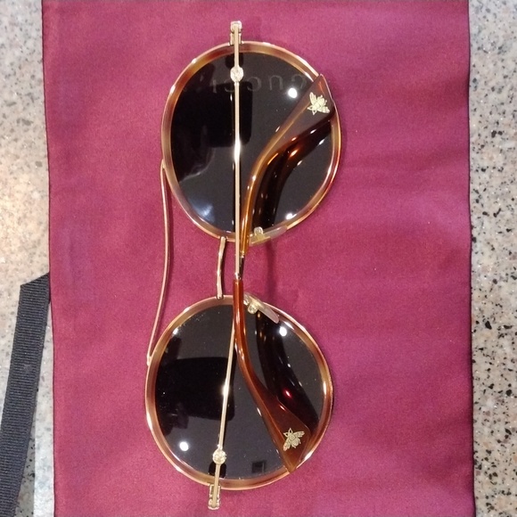 Authentic Gucci sunglasses LIKE NEW Gold frames with tortoise shell rims - Picture 8 of 12